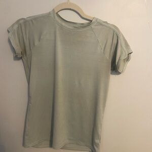 Athleta Green Fitted Cuffed Sleeve T-Shirt